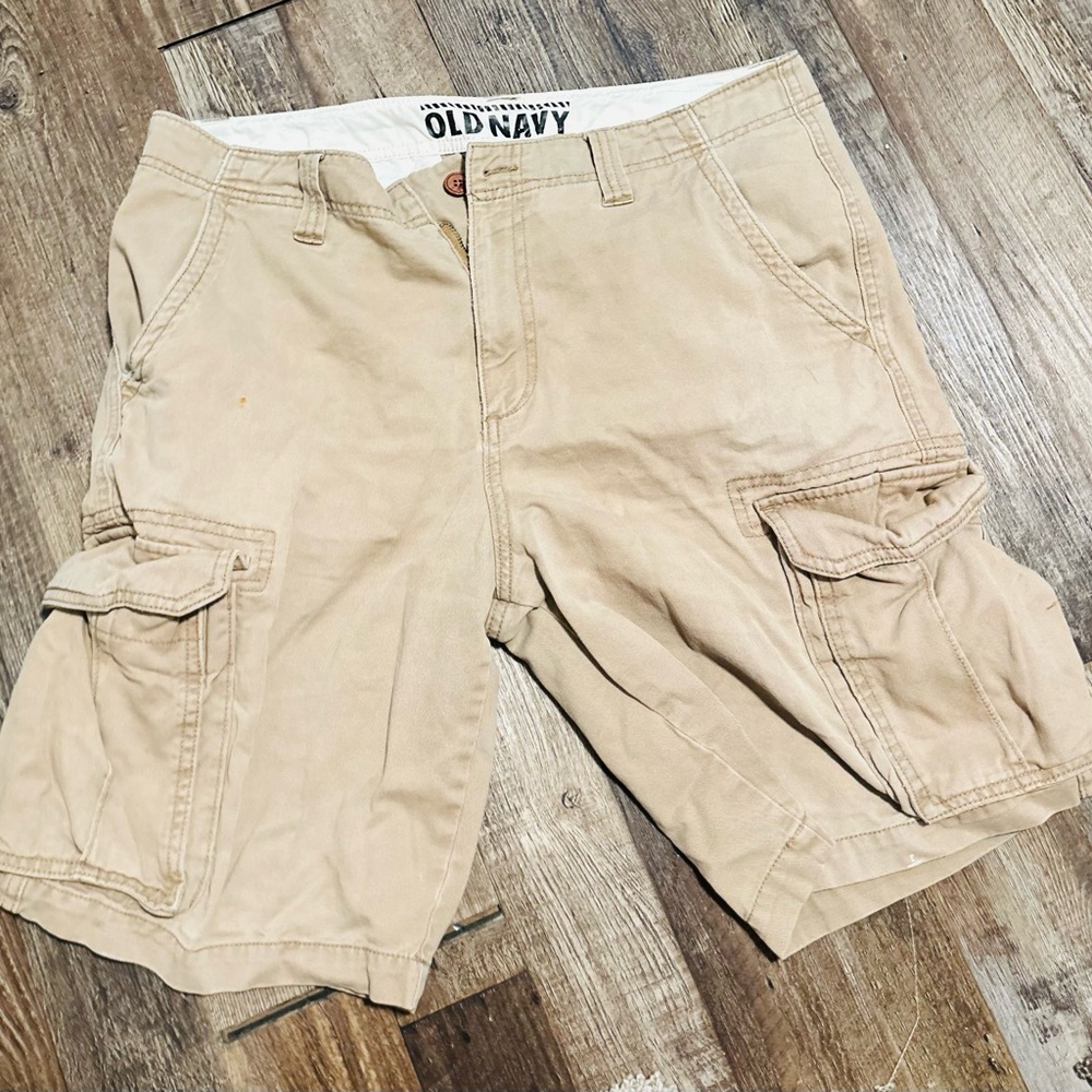 Old Navy Men's Beige Cargo Shorts